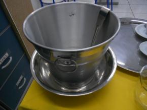 BALDE DE GELO E PEGADOR